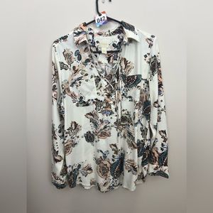 Chico's Women's Size 1 Blouse Top  V-Neck